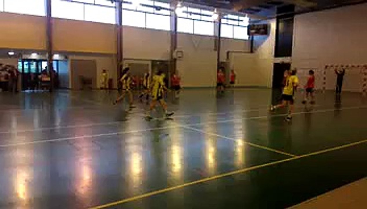 -15 filles face à Sarrebourg le 08/05/2015 pour le titre de Championnes interdepartementale.