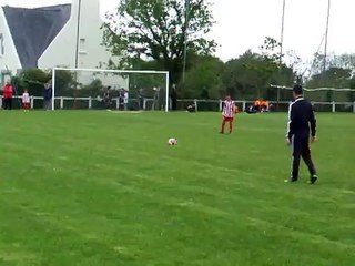 Tournoi U11 Landéda, superbe coup-franc de Khalil