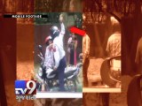 Delhi Police constable attacks woman with stone, suspended - Tv9 Gujarati