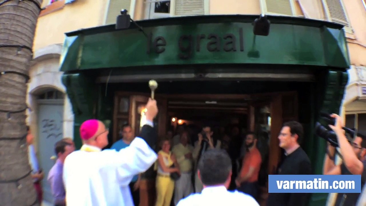 L'évêque de Toulon inaugure le Graal, bar des missionnaires