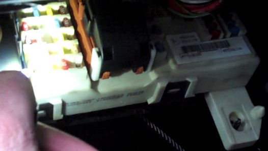 2008 Ford Focus fuse box Fix (cigar lighter/ auxillary ... 2008 ford focus fuse box fix cigar lighter auxillary 