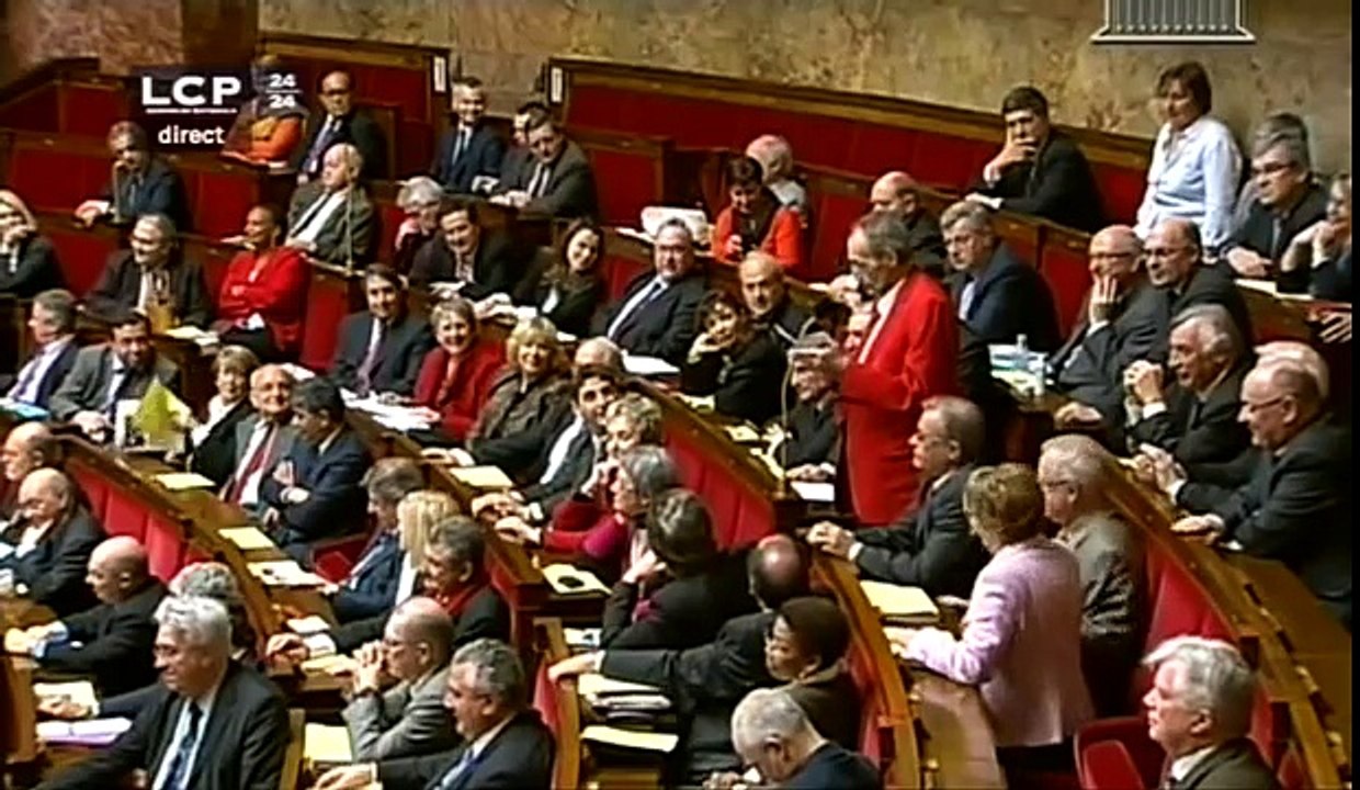 Patrick Roy de retour à l'Assemblée : émotion et ovation