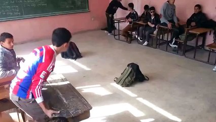 Sınıfta Drift Yapan Motor Tutkunu Liseli