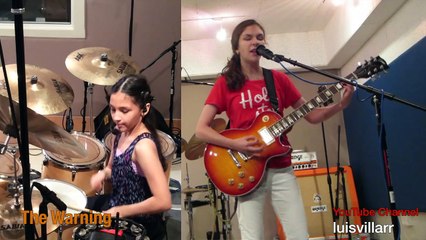 Enter Sandman de Metallica repris par 3 jeunes filles de 9 à 14 ans