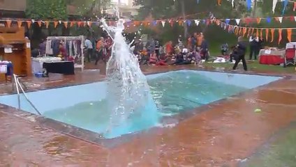 Une piscine se vide pendant le séisme au Népal