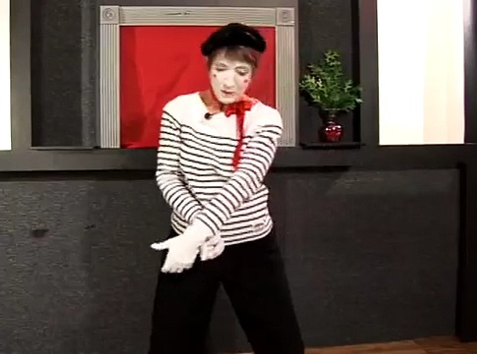 Mime Basics: Acting Tips and Techniques : How to Create Interest in Mime Rope