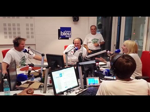 Fête de la Section : Simon Mannix au micro de France Bleu Béarn