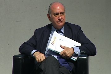 Fernández pide "equilibrio" ante el terrorismo