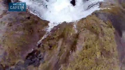 Un lac se vide dans ce trou, on ne sait pas où cela mène !