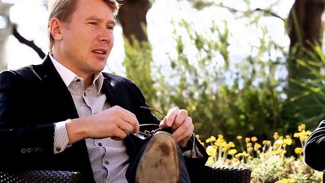 Nico Rosberg meets Mika Häkkinen: driving in a SLS AMG through the streets of Monaco before GP 2012