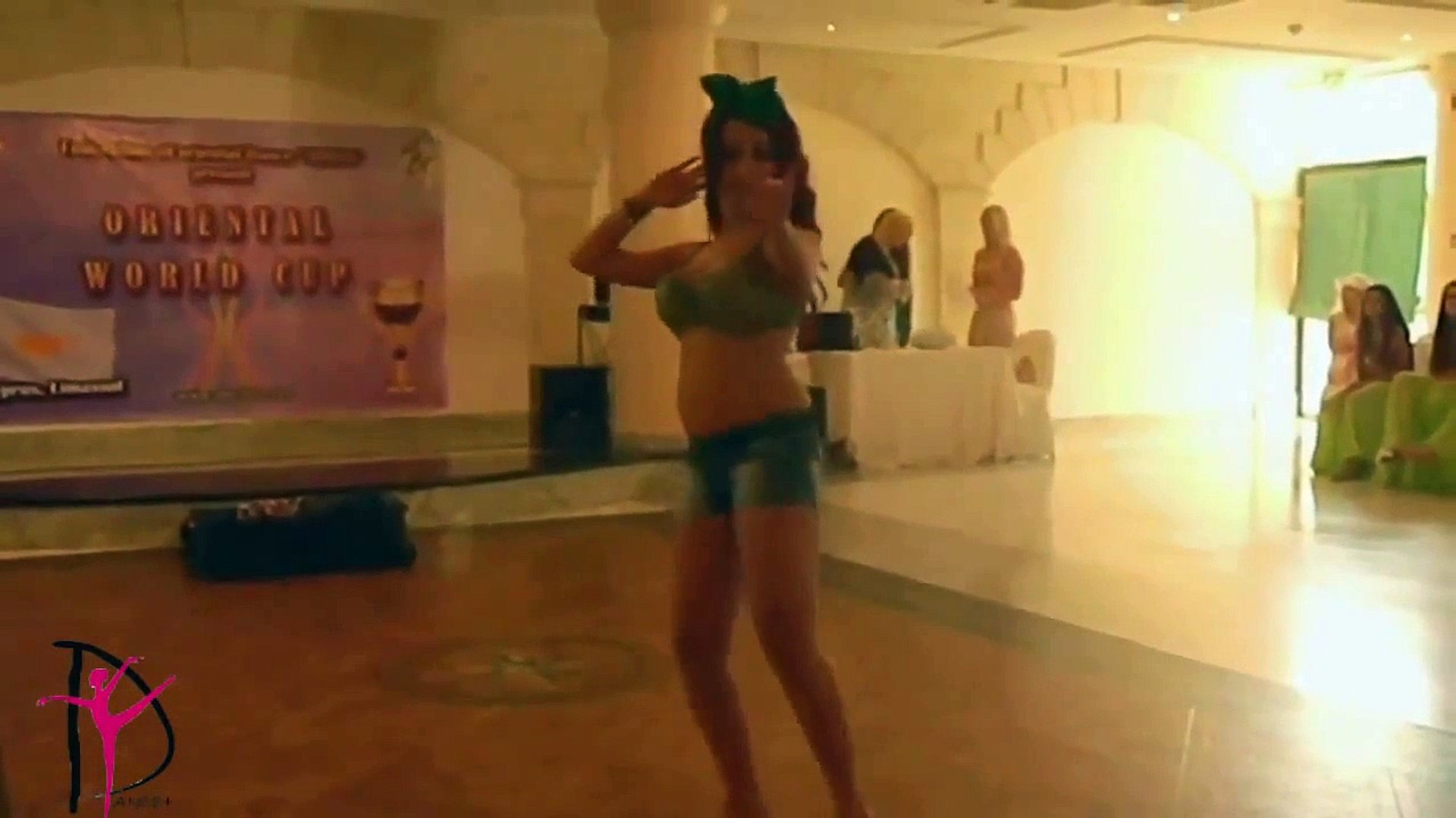 مش صافيناز .رقص شرقي مصري .Sexy Belly Dance - Shaabi