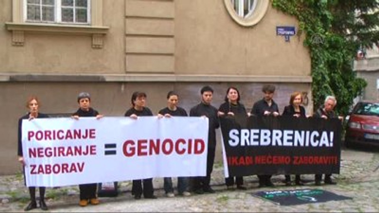 Srebrenitsa" Eylemi