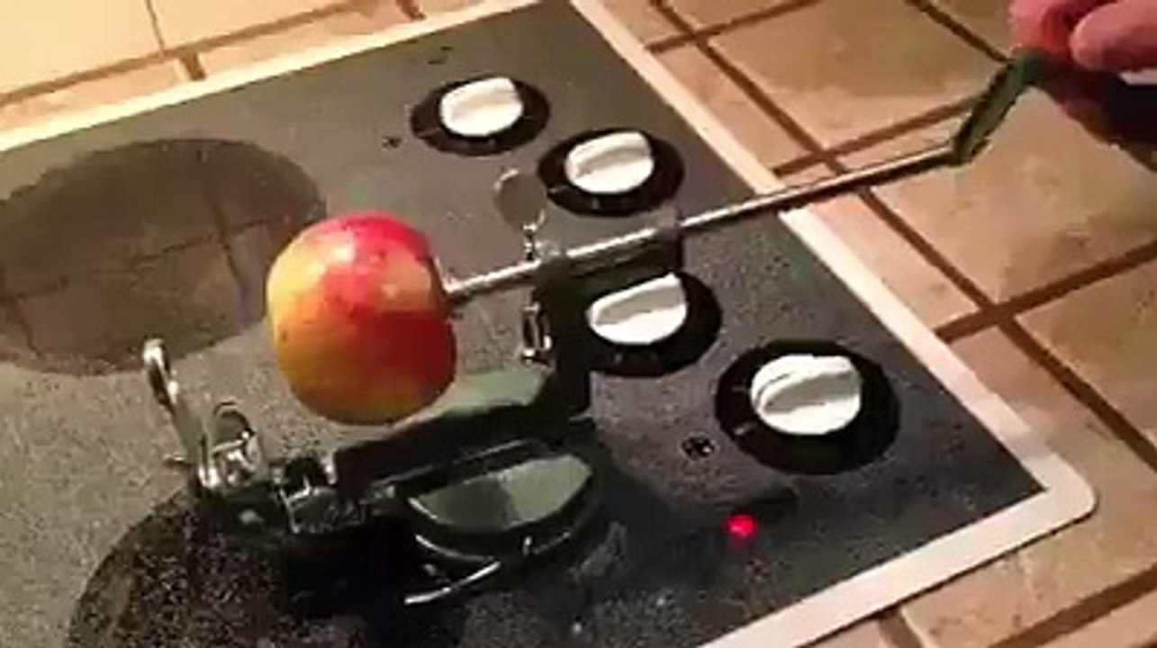 amazing apple cutting