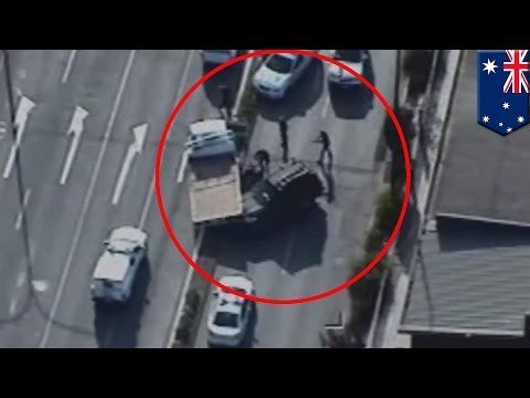 Policía australiana divulga video de la persecución de un auto robado por las calles de Adelaide