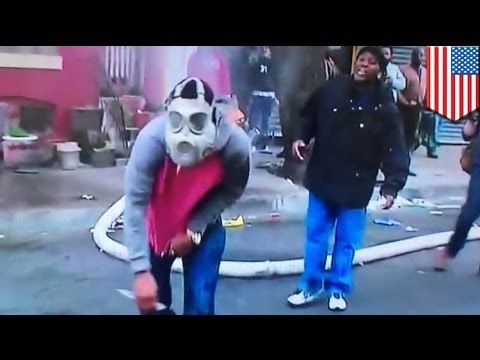 Manifestantes en Baltimore captados en video saboteando equipos contra incendios