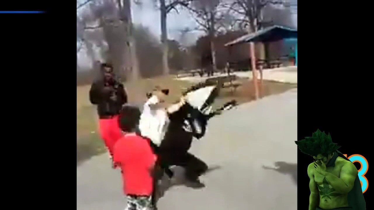 الشرطة تقول أنهم اعتقلوا المراهقات الواتي ظهرن في فيديو قتال شوارع في إنديانابولس