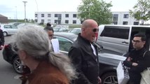 Bruce Willis Freaks Out at Photographers in Berlin