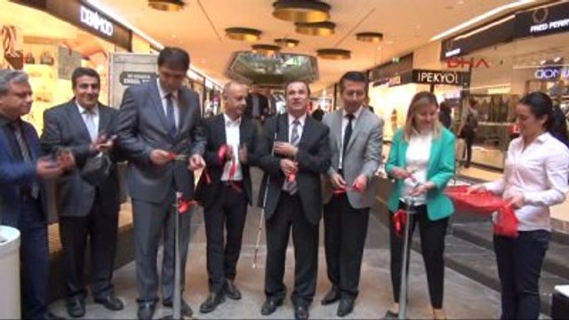 Gaziantep?te Engelli Öğrenciler Kermes Açtı