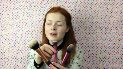 Blind Girl Does Her Own Make-Up
