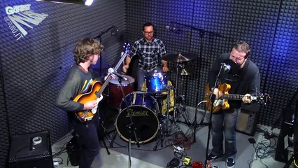 A BIG SILENT ELEPHANT Elephant scream @ Garage Music - Radio Veneto Uno