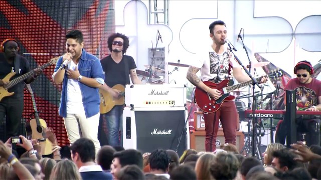 Jorge e Mateus - O Que É Que Tem - [DVD Ao Vivo em Jurerê] - (Clipe Oficial)