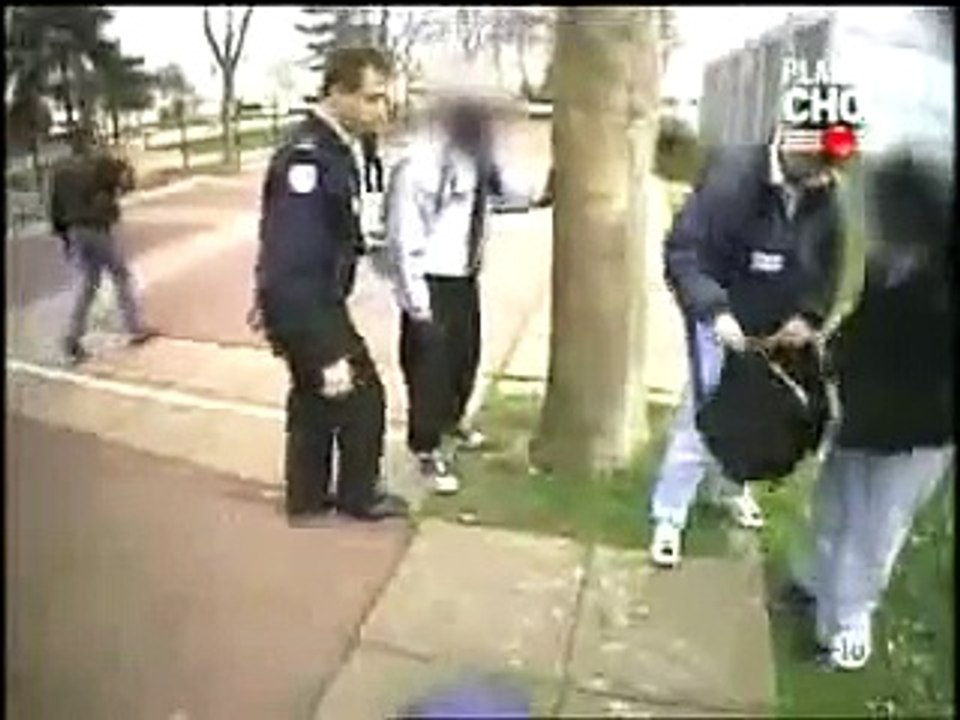 bagarre entre la police et des jeunes