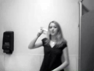 blondes & brunnettes have the most fun