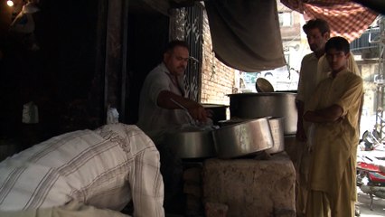 Khannay walo ka Pur Amman Pakistan