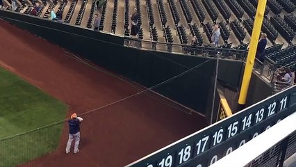 Jerome Williams Plays Catch With Young Mariners Fan