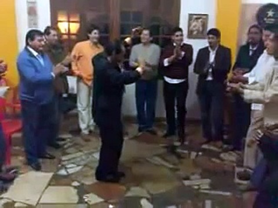 EL VARETA EN UNA FIESTA