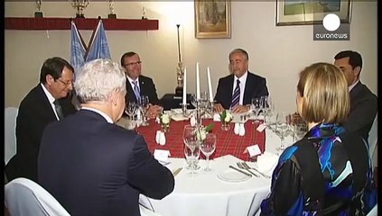 Кипрские турки и греки договорились возобновить переговоры