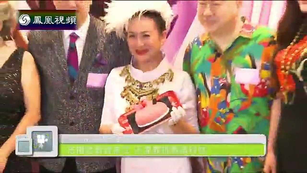 20150511 娱乐快报 EXO两成员赴港参加活动 粉丝挤爆商场