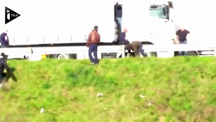 Calais : des CRS filmés en train de tabasser des migrants