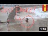 Danser avec un raz de marée! Images étonnantes.