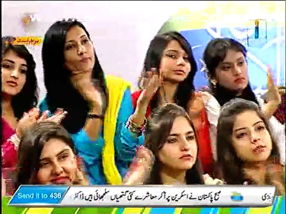 Aamir Liaquat Apne Lambe Tauruf Dene Ki Adat Ki Wajah Batane Lage To Dr Bilquess Ro Pari