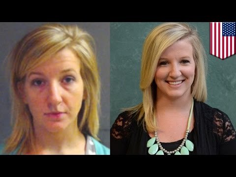 Nauczycielka z chrzecijańskiej szkoły oddaje się 15-letniemu uczniowi