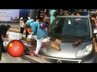 Babae sa China, nagalit sa boyfriend, bumili ng 100 pares ng sapatos!