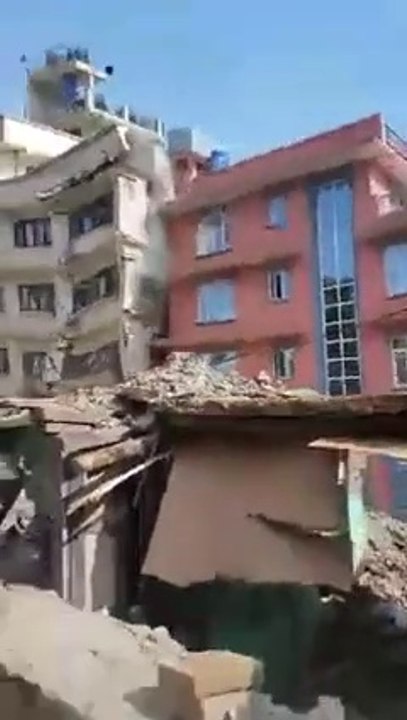 Nepal Earthquake 2015, 5 Storied Building Fall Down