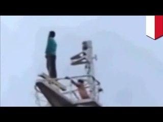 Man attempting to commit suicide is saved by his shipmate. Faith in humanity restored!