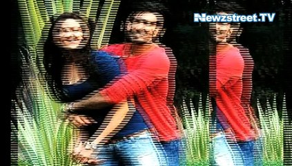 Ranveer Singh strips for ex love Anushka