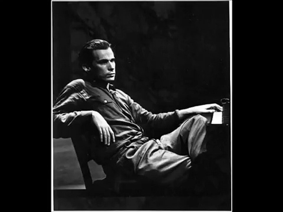 Glenn Gould plays Bach - English Suite in A Minor - BWV 807