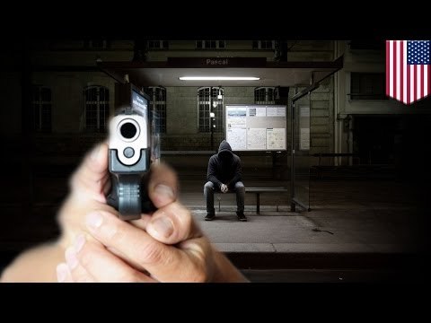 Mężczyzna postrzelony w twarz na przystanku autobusowym.