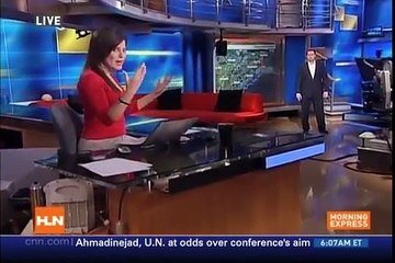 Robin Meade No Undershirt