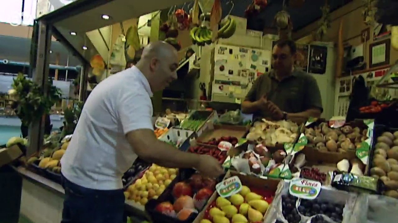 Kalte Mandelsuppe mit Knoblauch | Euromaxx