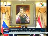 Recibe Maduro cartas-credenciales de 12 embajadores