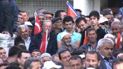 Davutoğlu: "Kimse Kimseyi Rencide Etmeden Eleştirsin"