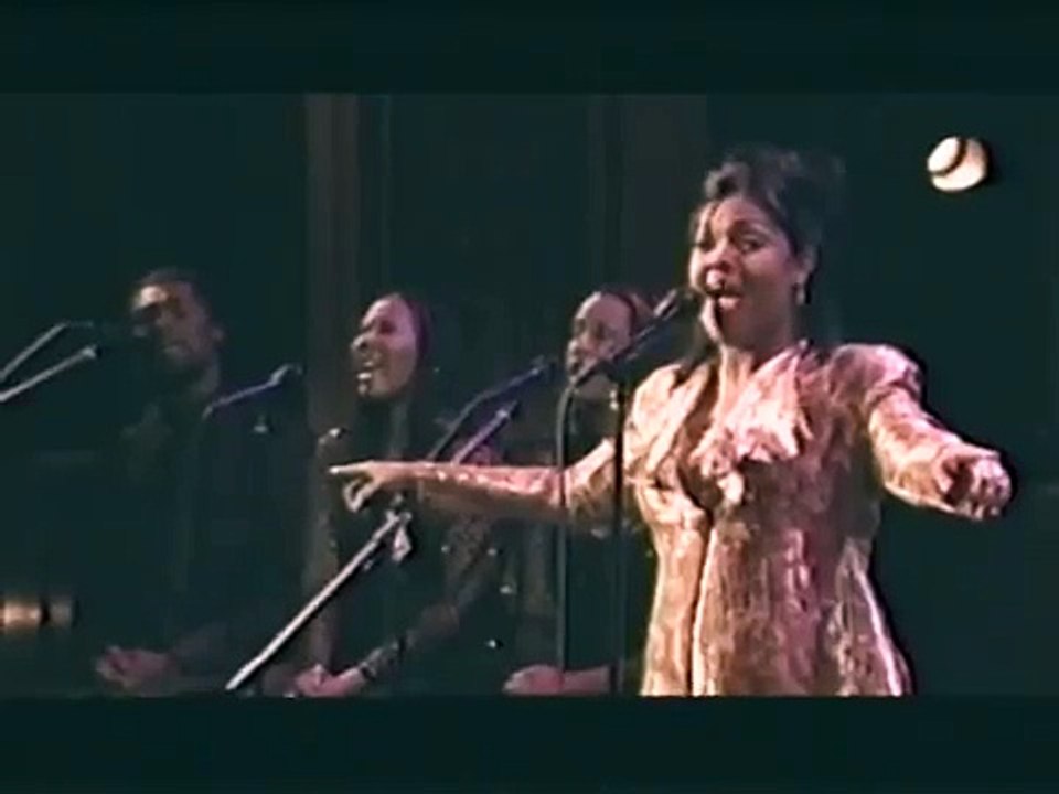 CECE WINANS - ALABASTER BOX (LIVE)