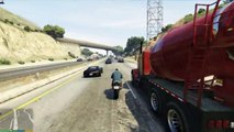 GTA V PC - Viajando de Moto pela Highway!
