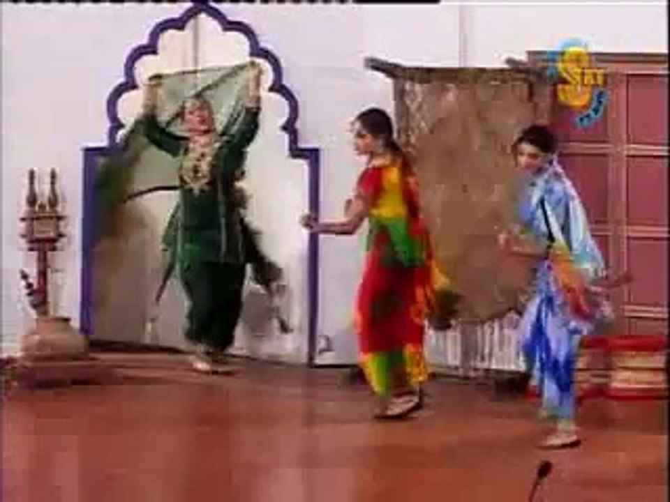kisey_ve_bhany_aja_mp4_song_nargis_mujra_mp4_videos-(mobighar.com)