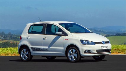 SLIDES R$ 50.190 Volkswagen Fox Rock in Rio 2015 aro 15 1.6 8v 104 cv 15,6 mkgf